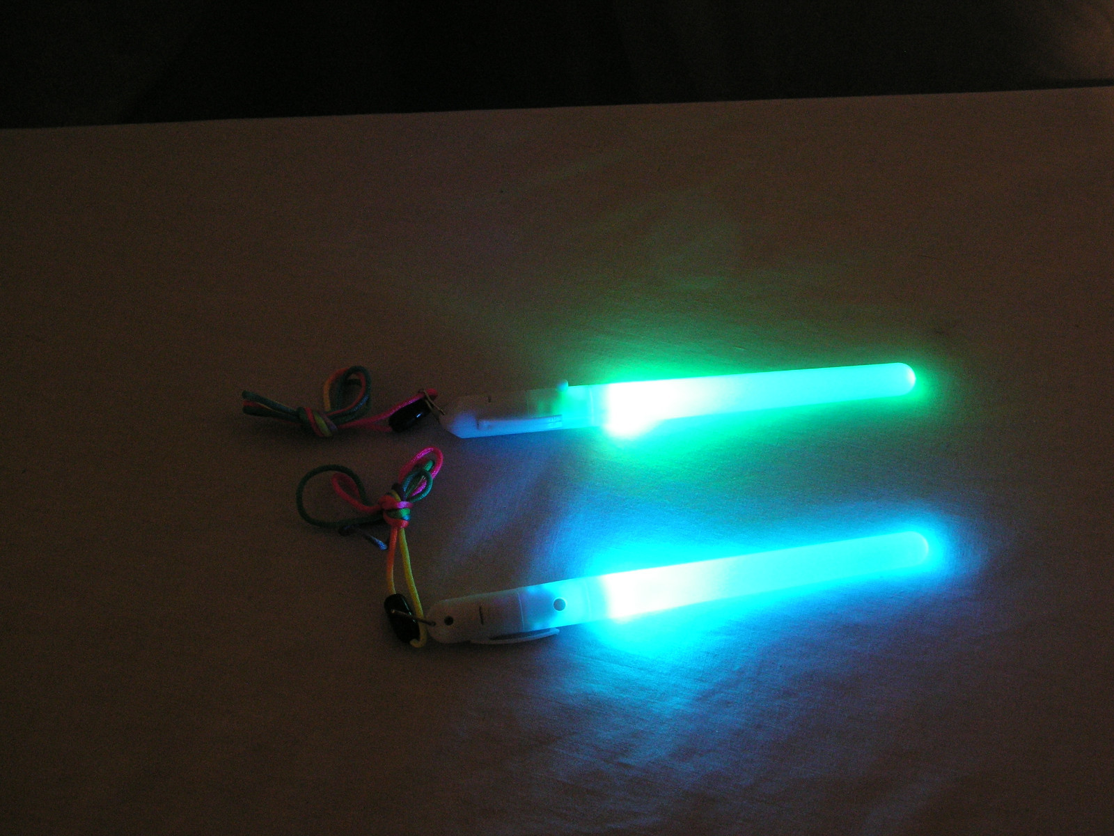 Pair LED Multi Colored 7 mode Poi Sticks Wand Lightstick + Diffraction glasses!