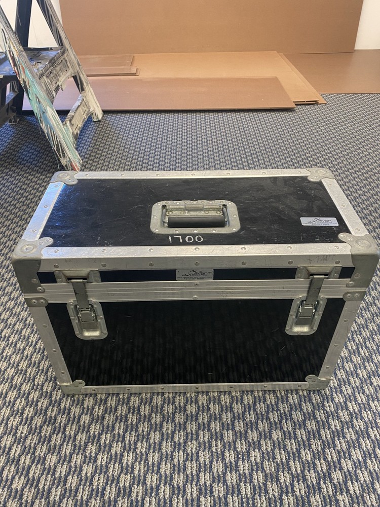 Panasonic BT-LH1700WP