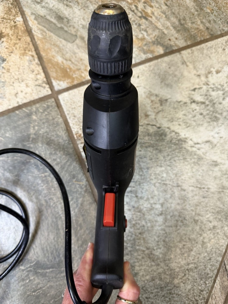 DRILL MASTER 3/8" VARIABLE SPEED REVERSIBLE CORDED DRILL 60614