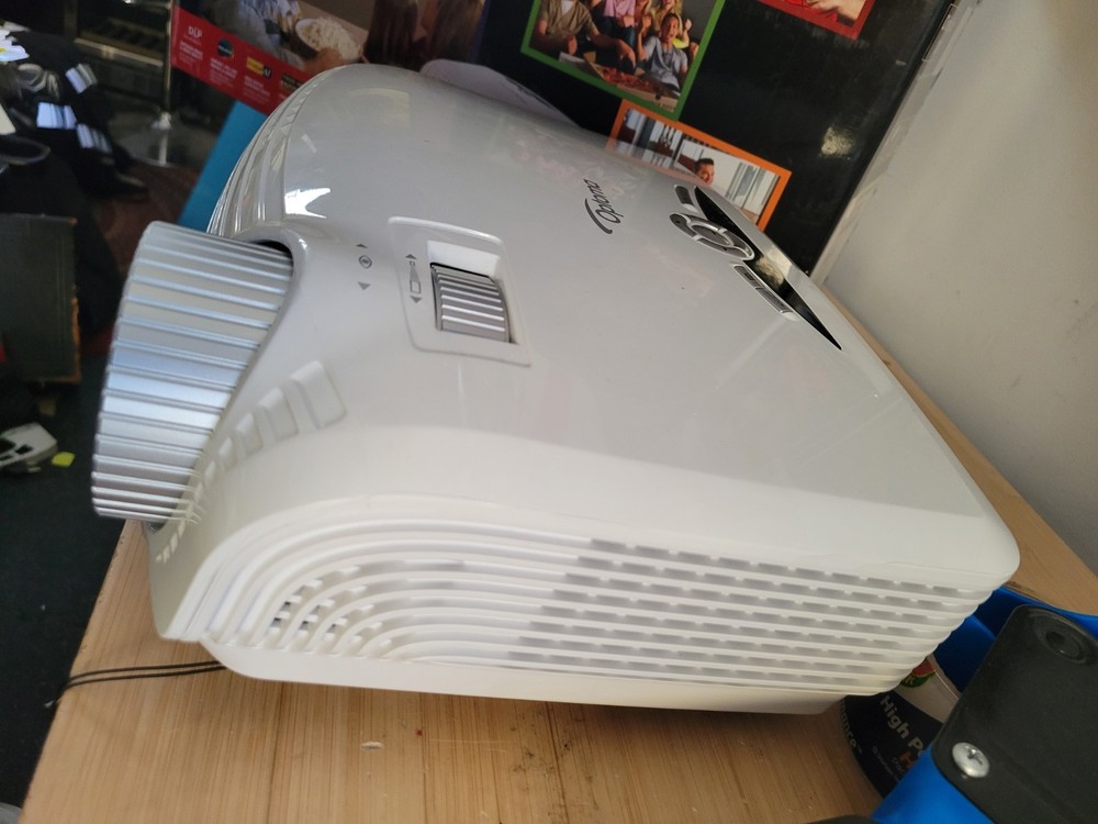 Optoma HD180 HD Projector