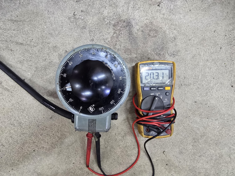 Superior Electric Co 3PN117 Powerstat Variable Autotransformer