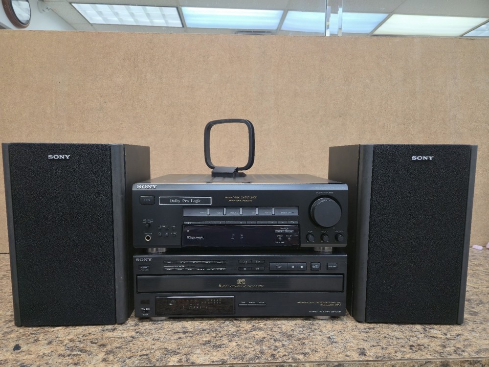 Sony true HI-FI surround system w/remote &speakers serviced fully Functional