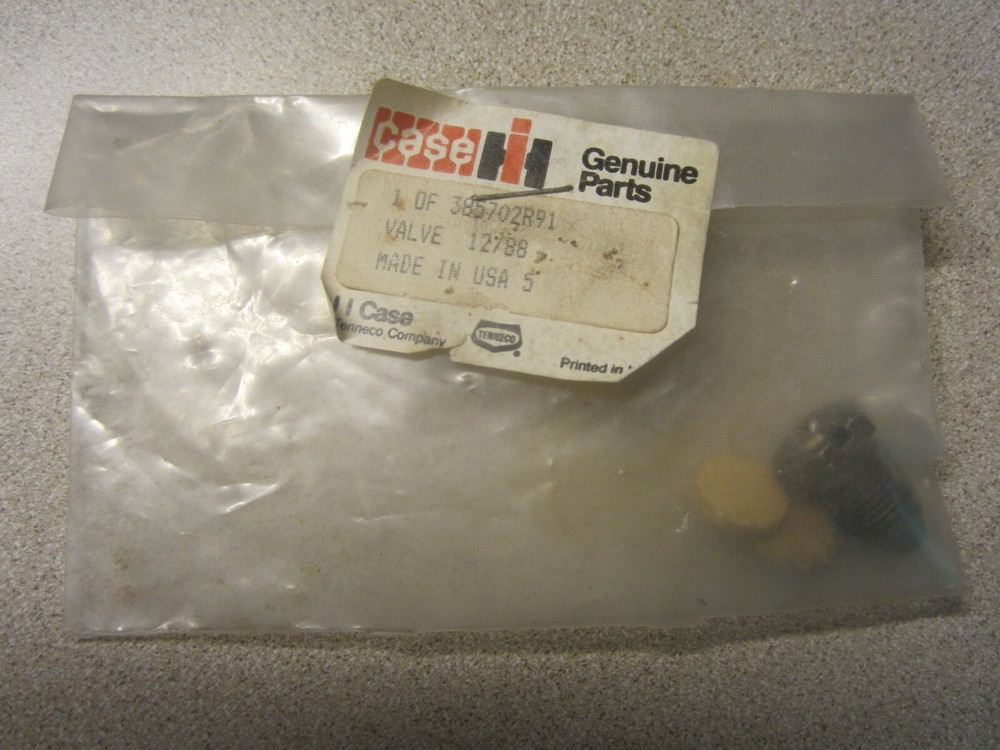 Case IH 385702R91 Valve