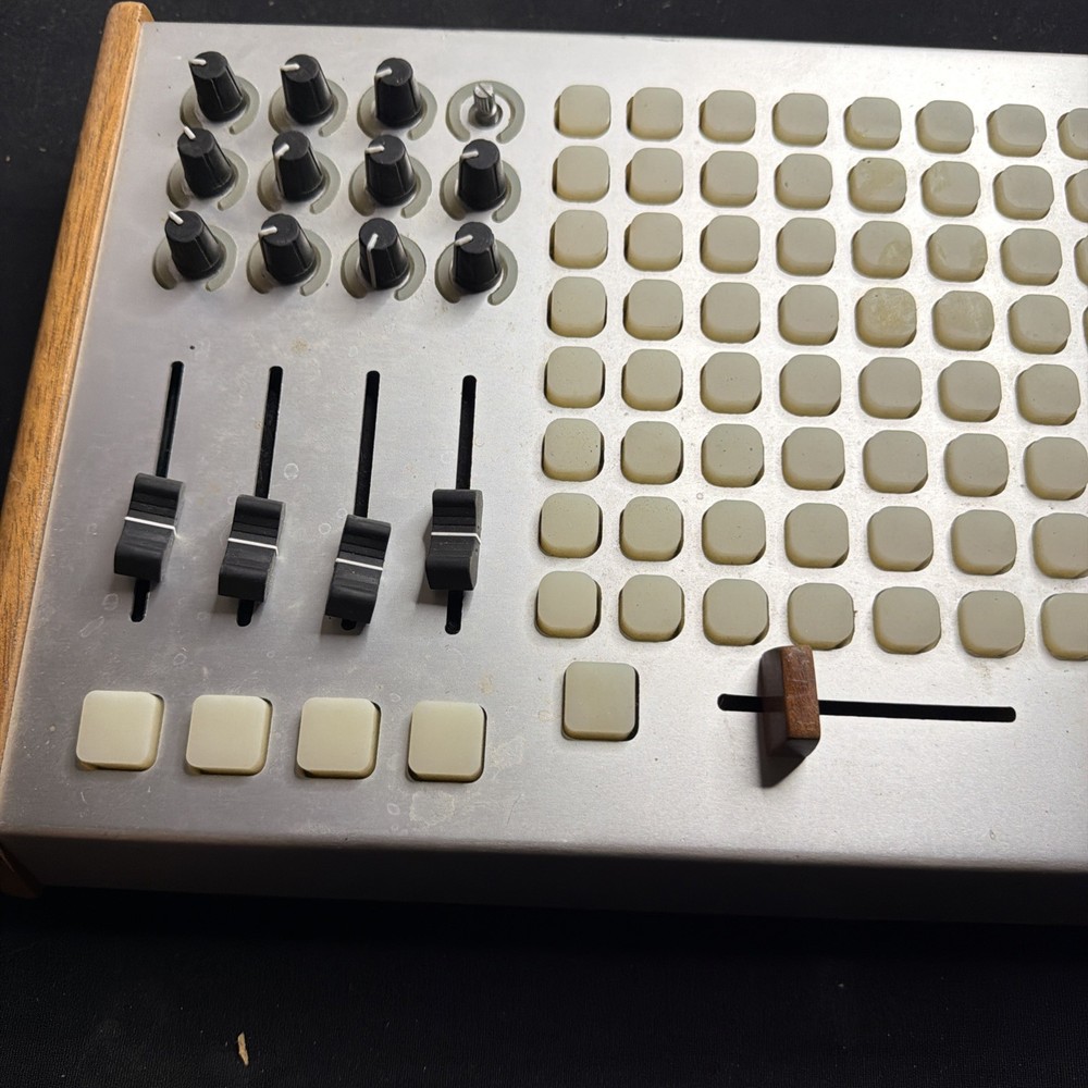 Livid Instruments Ohm Midi Controller