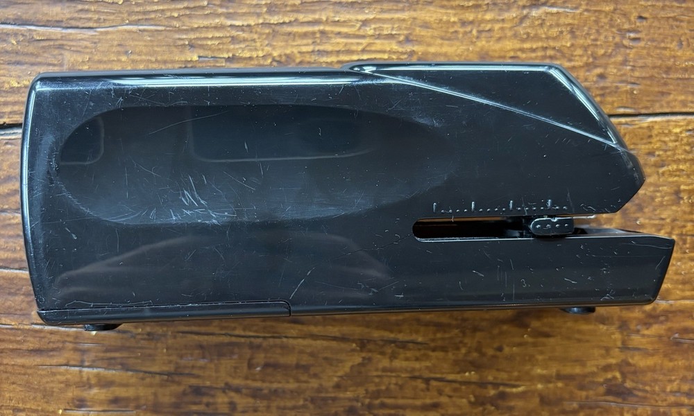 EcoElectronix Heavy Duty Automatic Stapler AC Adapter Or Battery Powered
