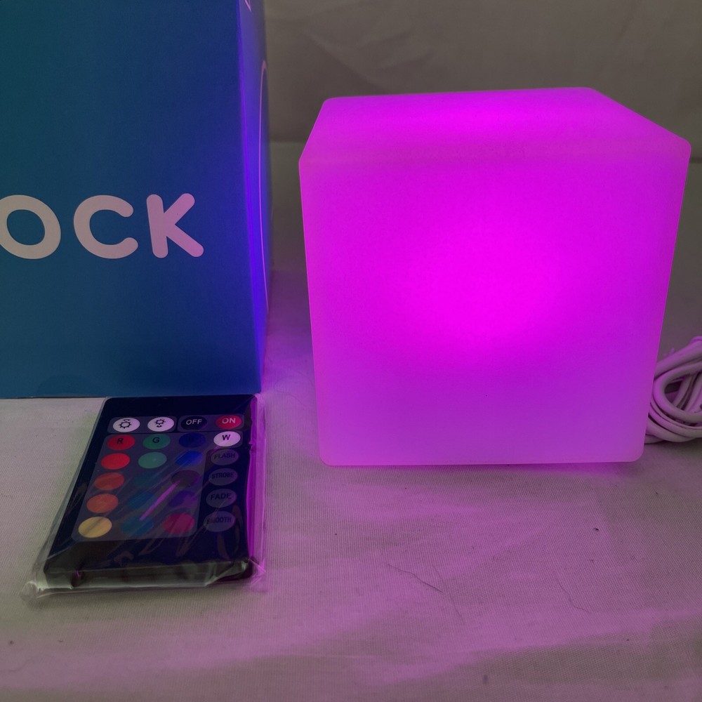 4X4 LED Color-Changing Light Up Cube Decoration with remote