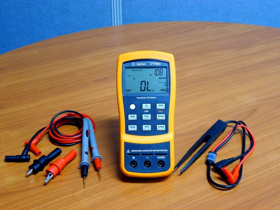 Agilent U1732C 10kHz LCR Meter