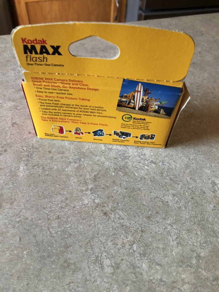 Kodak Max Flash 27 Exp Single Use Camera NEW! Exp 10/2002