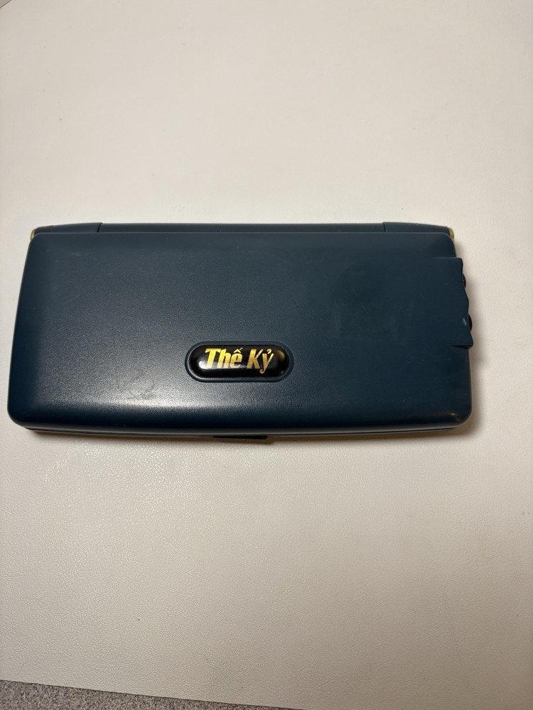 1994 Golden VEC-888 Multi-language Dictionary/organizer