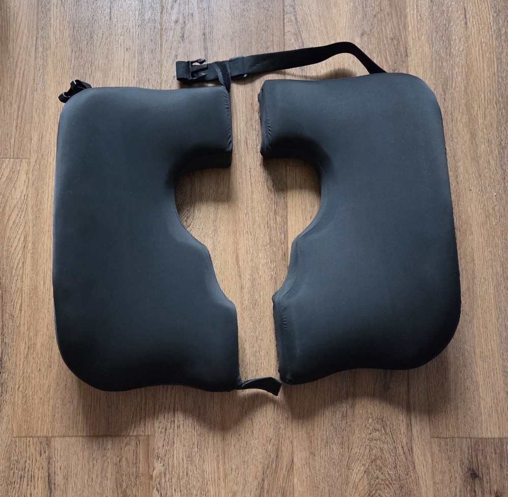 Black Ergonomic Split Design Seat Cushion, Polyester, Zip Cover, Slip Resistant