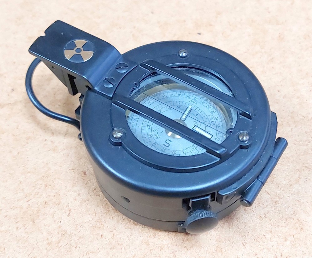 Francis Barker M-73 M73 prismatic compass
