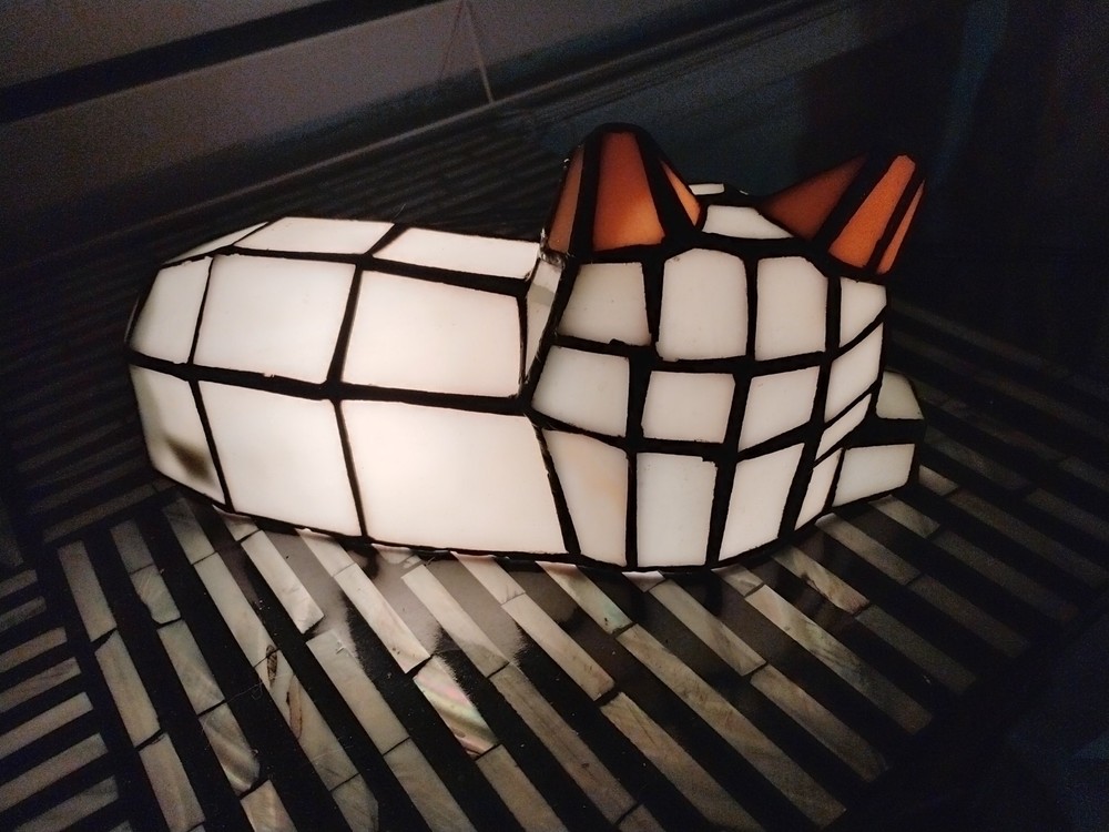Stained Glass 9"Resting Cat