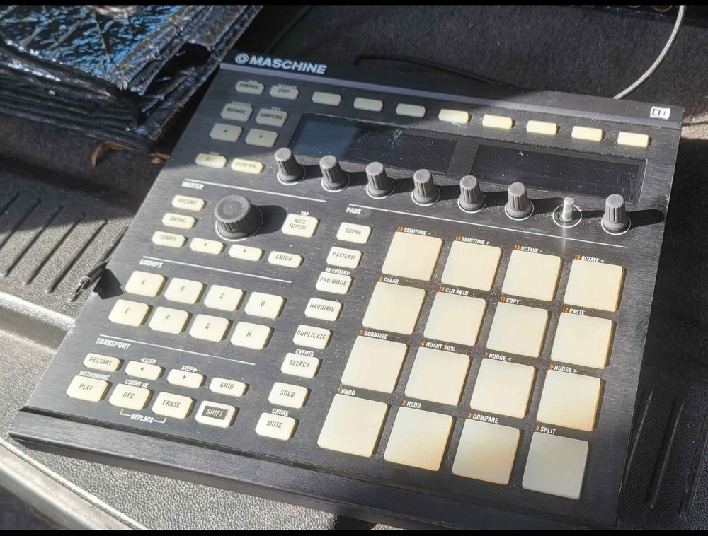 Mashine Mikro MK3 Drum Controller Pre-owned