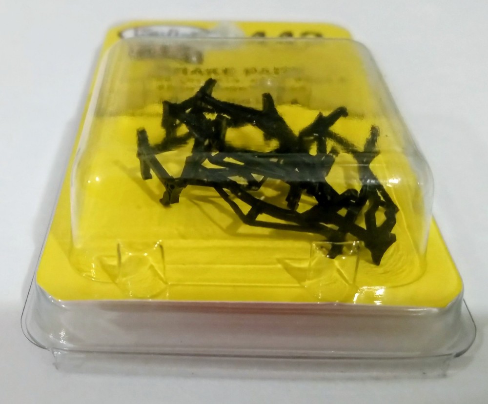 Kadee HO Plastic #442 Brake Pads (2 Pr Pkg) 1:87th Scale