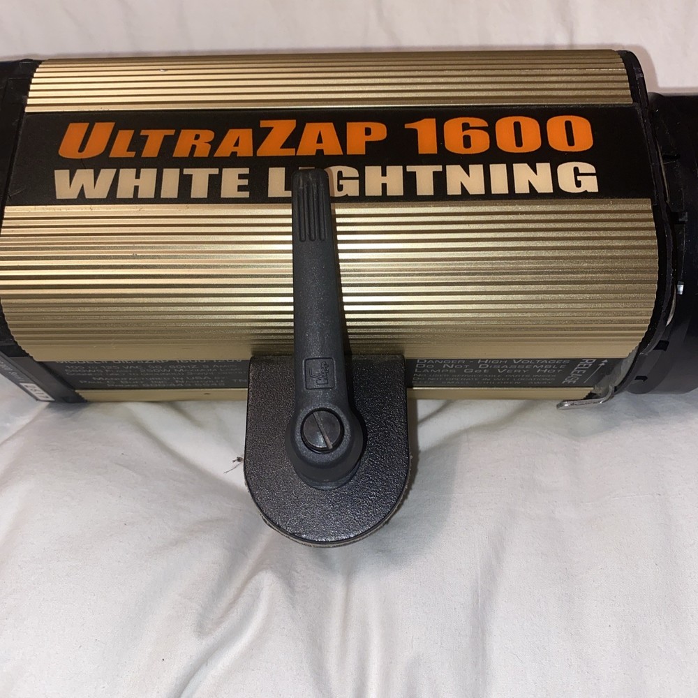 White Lightning UltraZap 1600Watt Powerful Electronic Flash Working (A)