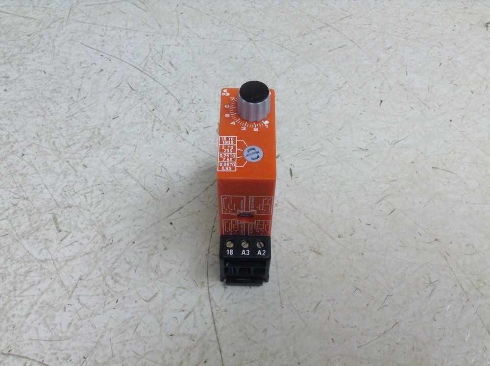 Syrelec BLS B MAC 10-260 VAC Solid State Digital Timer BLSBMAC New