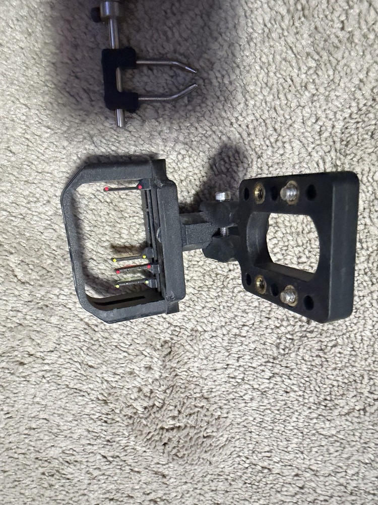 Compound Bow Sight And Arrow Rest