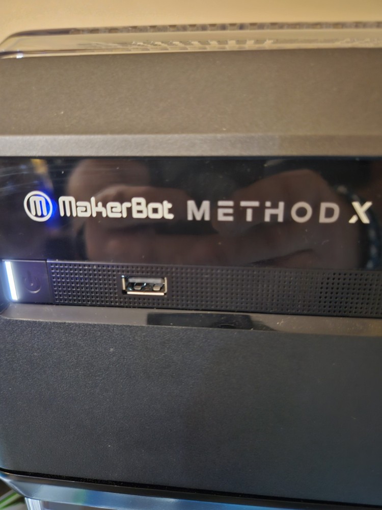 MAKER BOT MAKERBOT METHOD X 3D PRINTER, OPEN BOX NEVER USED, Filtration included