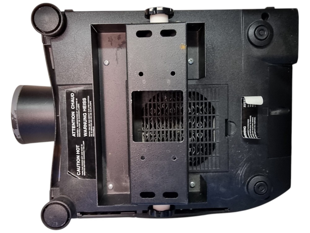 Runco LCP-500 (MultiSync MT600) LCD Projector