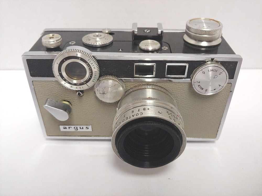 Vintage ARGUS Rangefinder Camera With Leather Protective Case - Untested/As-Is