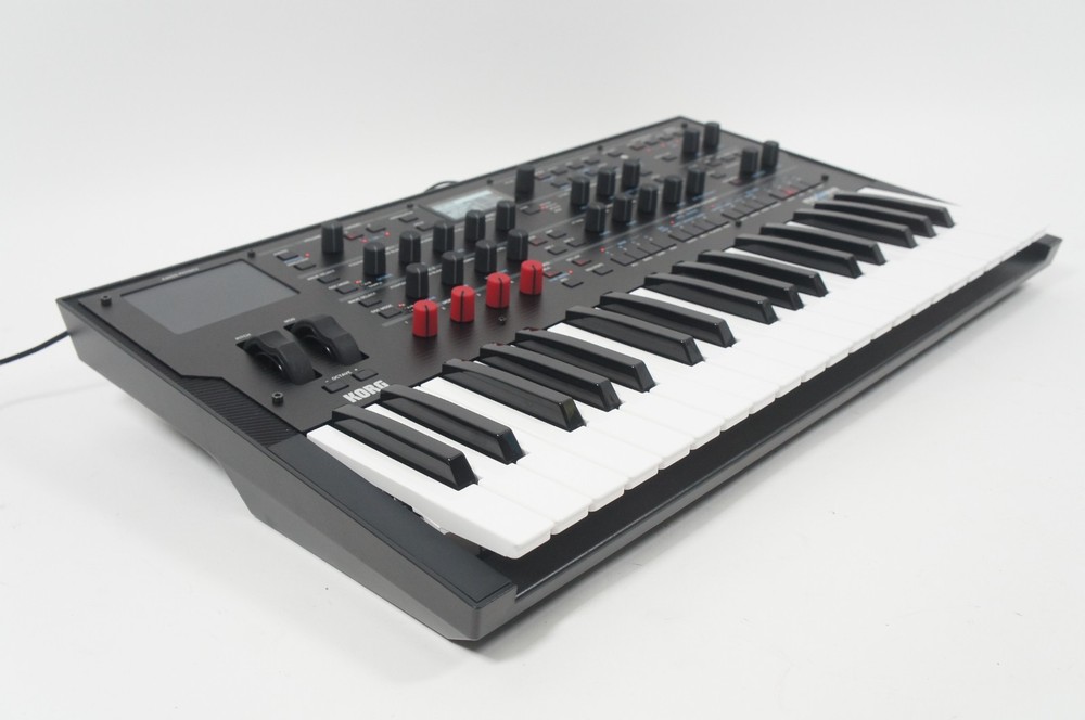 KORG modwave Wavetable Synthesizer Keyborad MINT w/ 100-240V PSU