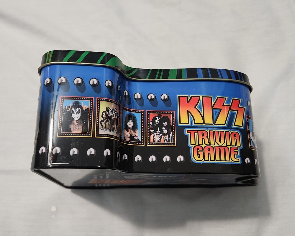 Kiss 2003 Trivia Game Tin 200 Cards! Good shape!