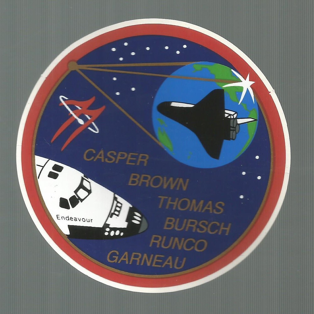 NASA SHUTTLE ENDEAVOUR STS-77  CREW PATCH SPACE  DECAL STICKER 3 1/2"