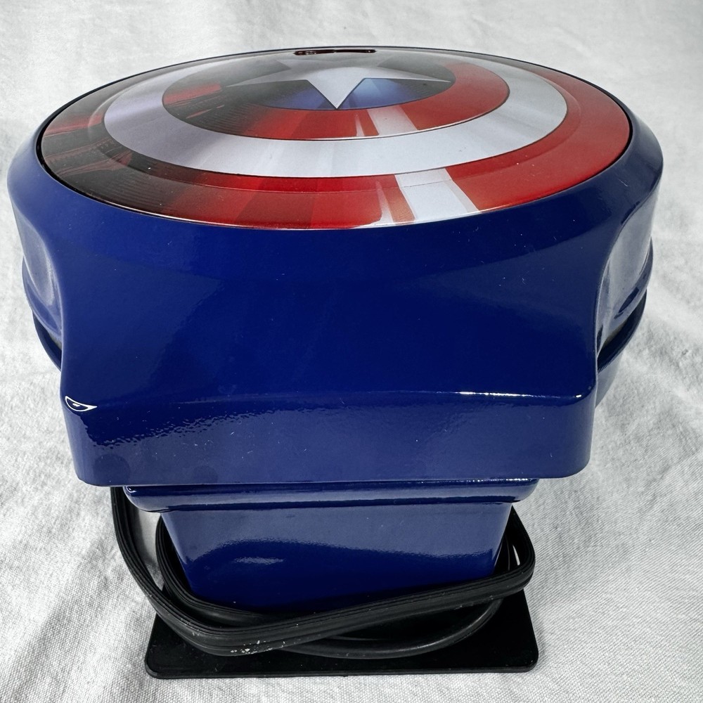 Marvel Captain America Shield 7" Waffle Maker MVA-278 BOX DAMAGE SHIPS FAST!