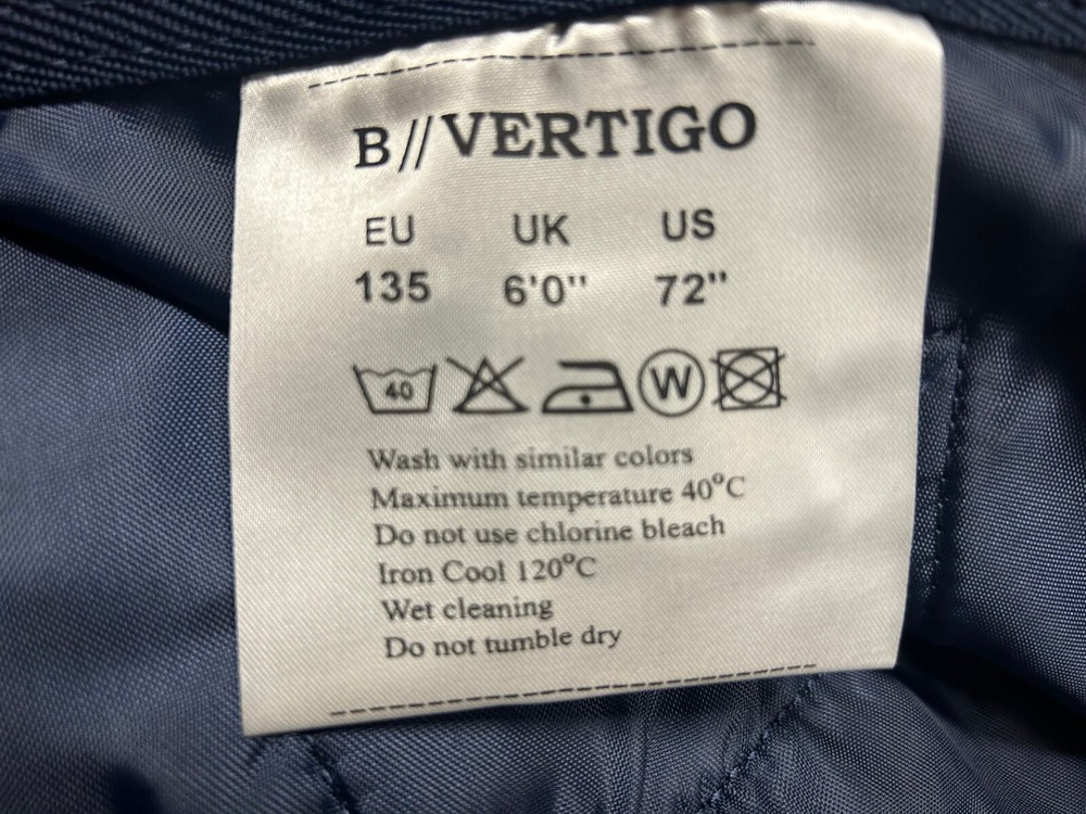 B VERTIGO ALBERTA LIGHT MESH COOLER (BRAND NEW)(SIZE 72")