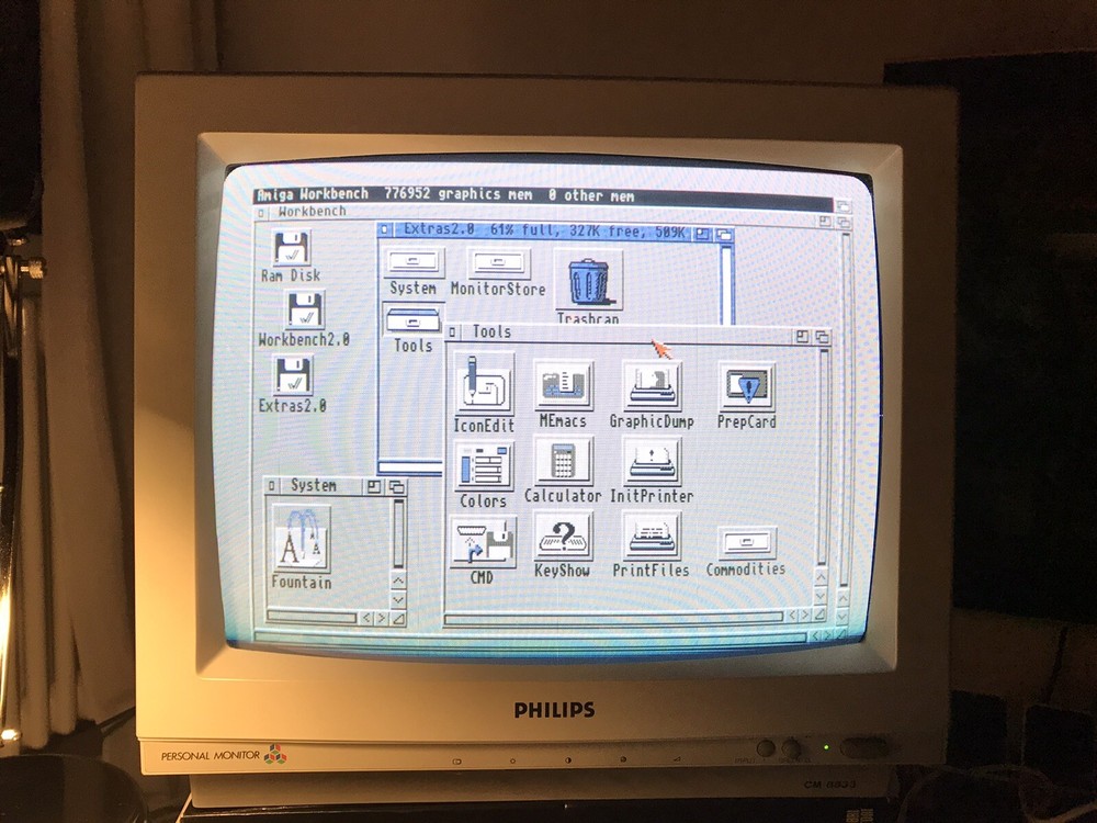 Workbench Version 2.05 Amiga, 3 Floppy Disk 3.5
