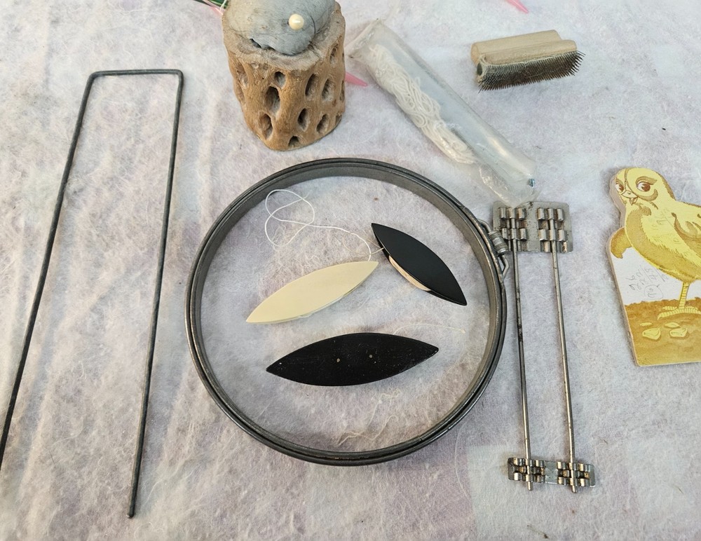 Misc Vintage Sewing Items LOT