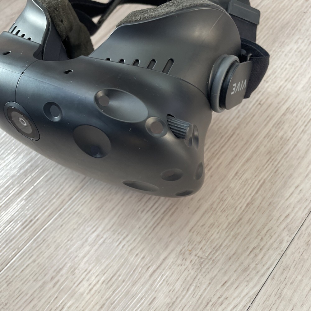 HTC Vive - Virtual Reality (VR) Headset only