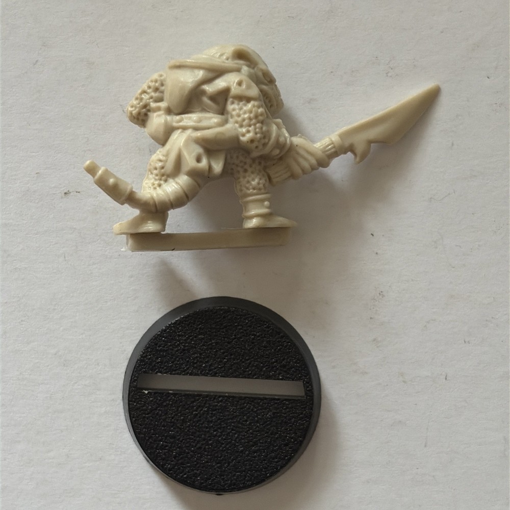 Advanced Heroquest figure Skaven (D) Without Shield