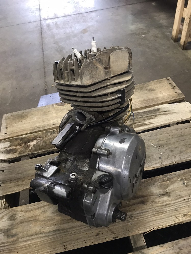 73 Suzuki TS 250 TS250 engine motor