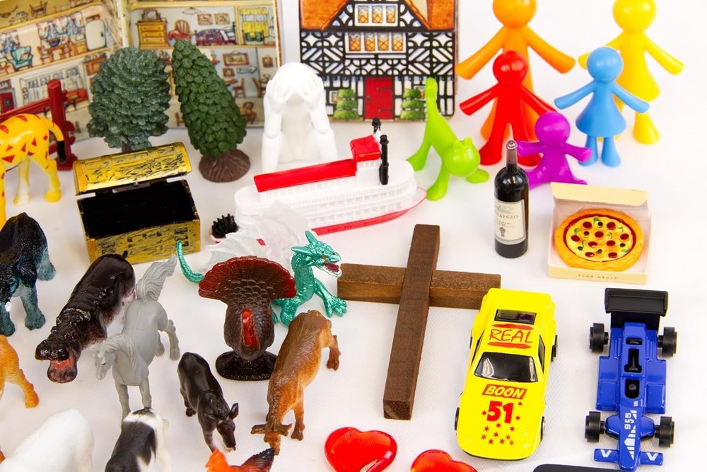 Play Therapy Supply Basic Portable Sand Tray Miniature Starter Kit