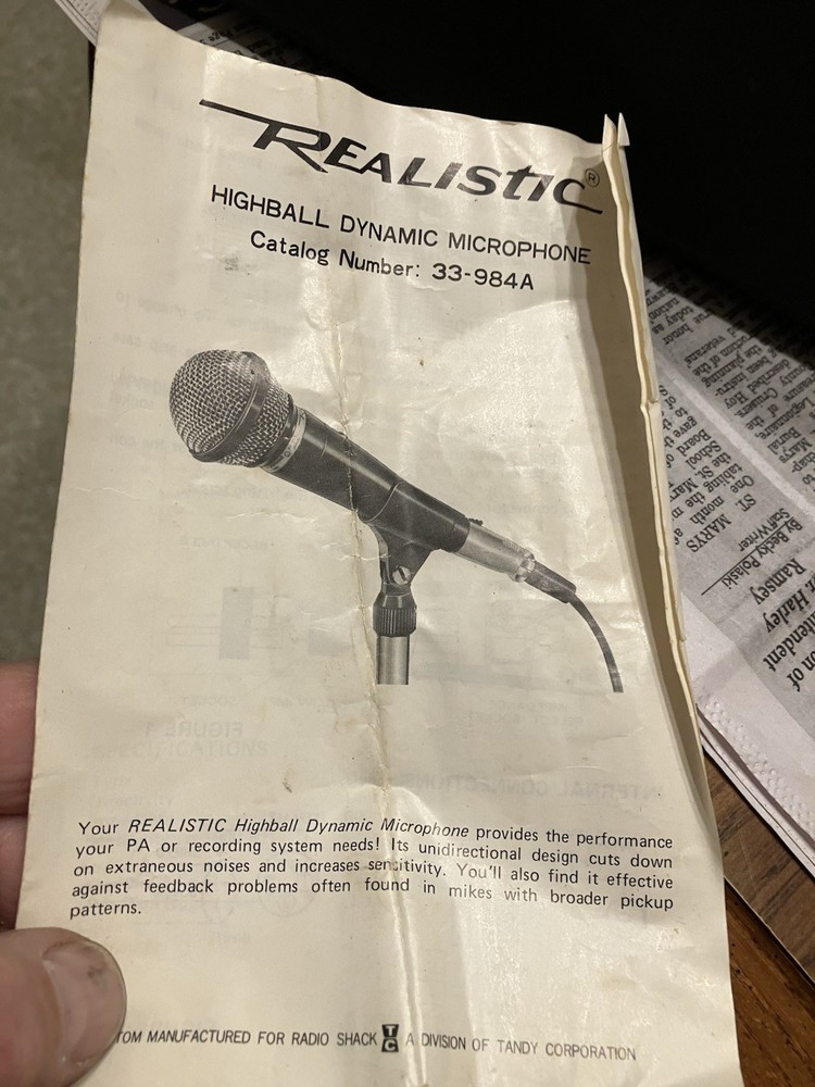 Realistic Highball Dynamic Microphone Unidirectional 33-984A with Cable and Case