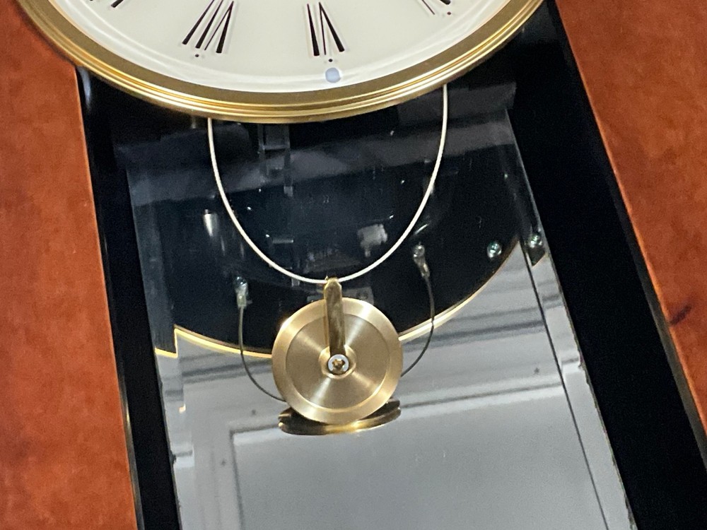 SEIKO EMBLEM WALL CLOCK, AHS001BH, DAMAGED, READ!