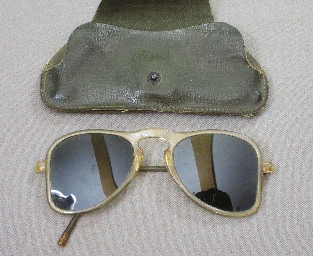 U.S. 1944 marked "Super Solareso" Sunglasses (broken) & Case