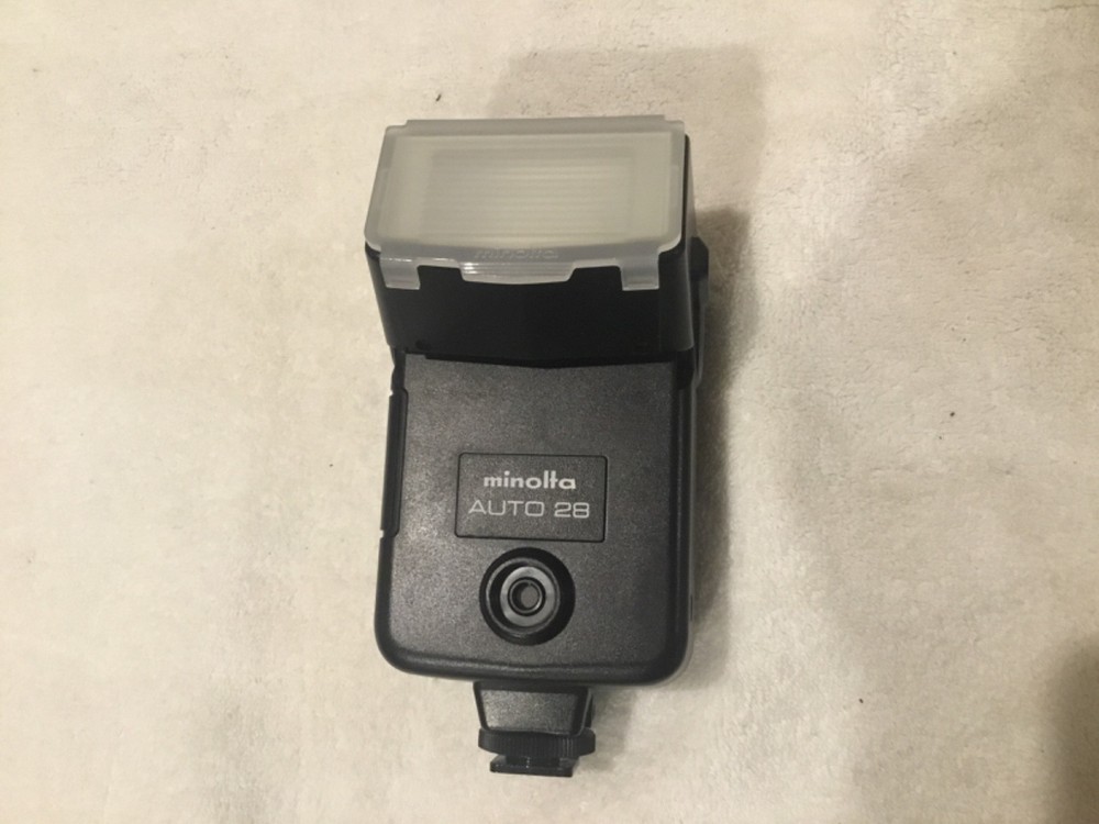 Minolta Auto 28 Flash w/case ( Tested )