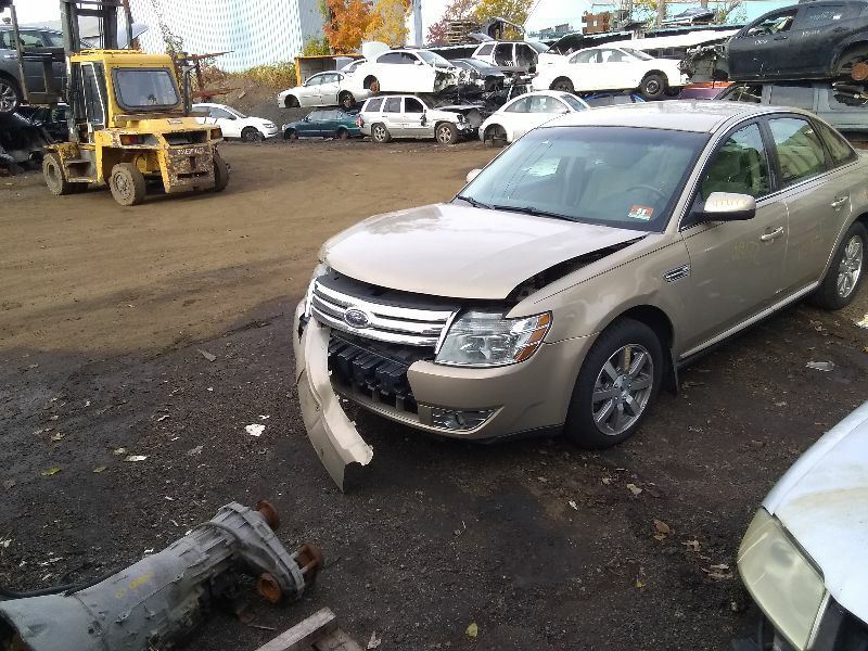 TAURUS 2008 Console Rear 213281