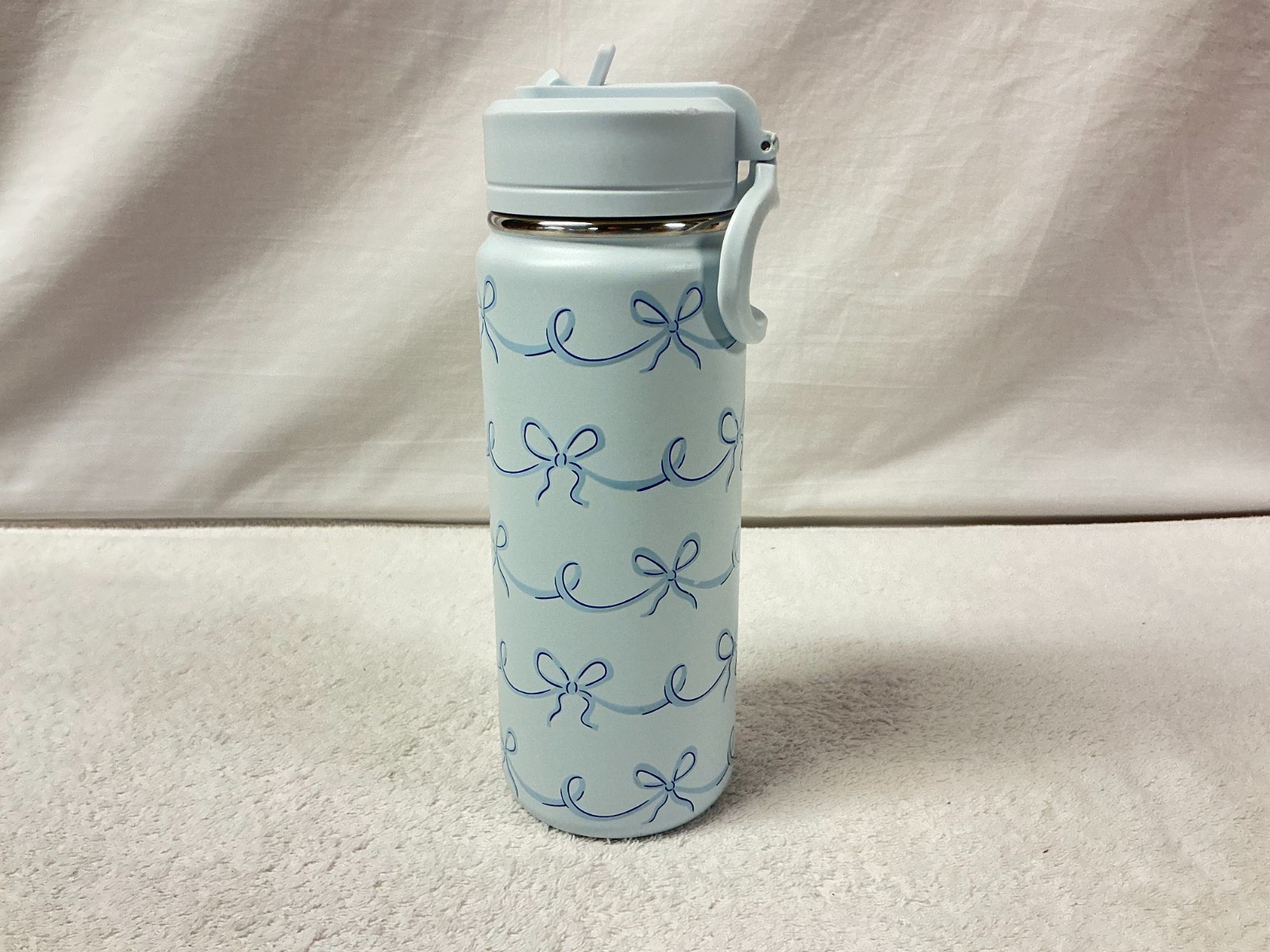 HydraPeak Blue Ribbon&Bows 20oz Water Bottle with Lid and Straw