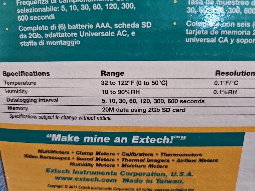 EXTECH INSTRUMENTS. SD500 - Humidity / Temperature Datalogger-NEW