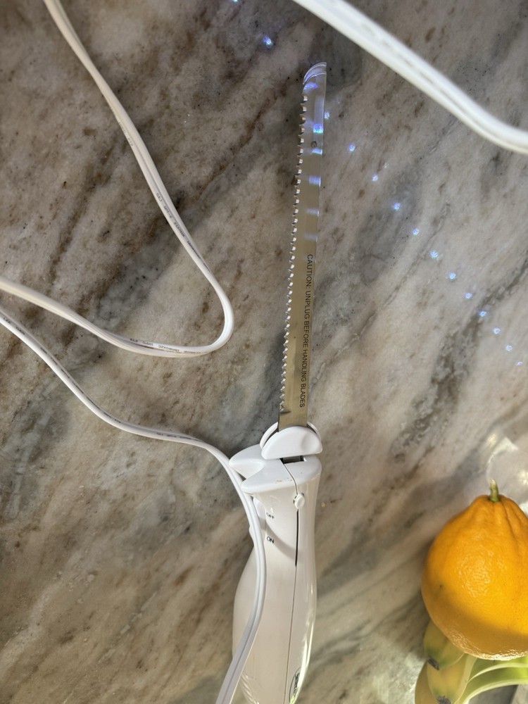 Electric knife