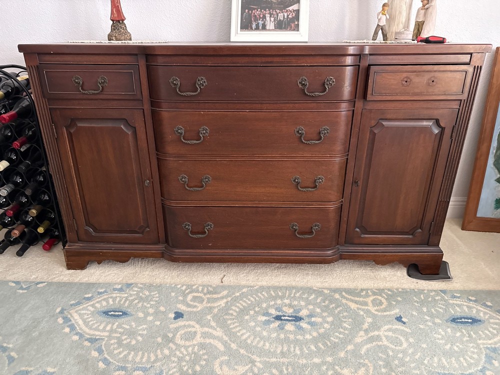 Georgetown gallery mahogony buffet/sideboard