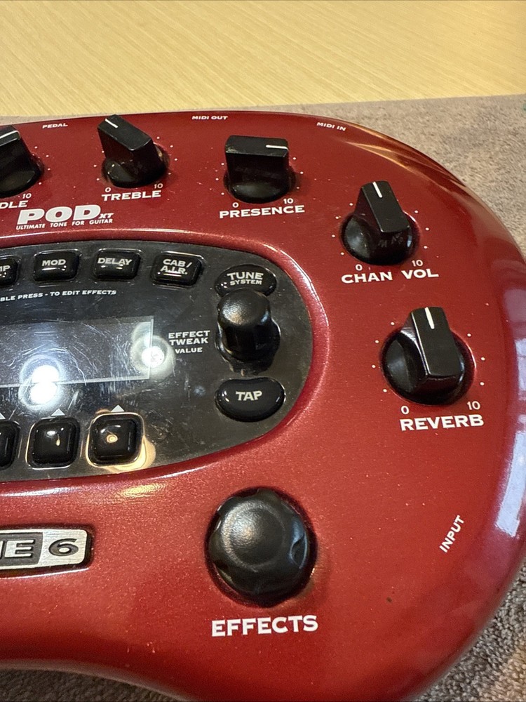 Line 6 PodXT Guitar Tone Processor Multi Effects Processor Pedal