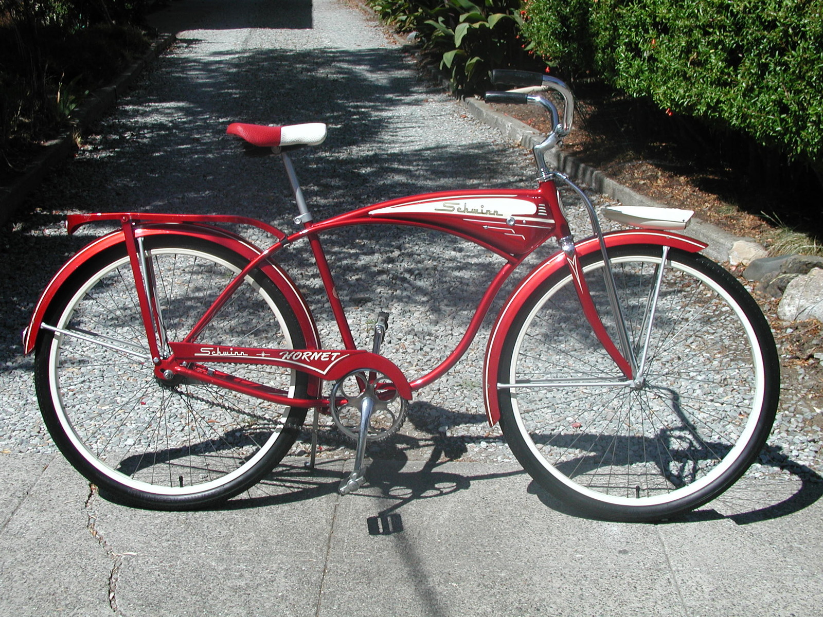 NEW SCHWINN HARDWARE KIT screws nuts frame chainguard fender fork rack DX B6