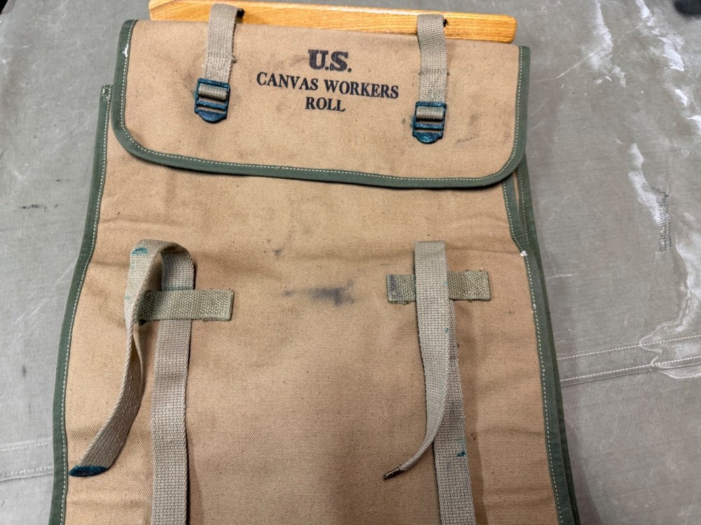 ORIGINAL WWII US ARMY INFANTRY CANVAS WORKERS ROLL CARRY CASE