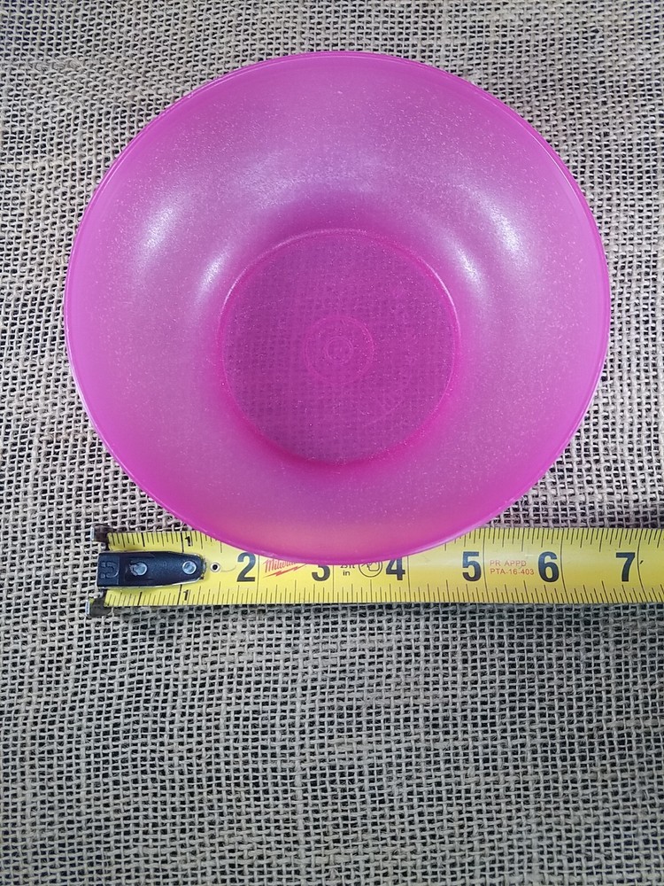 Tupperware Pink Bowl 890-17