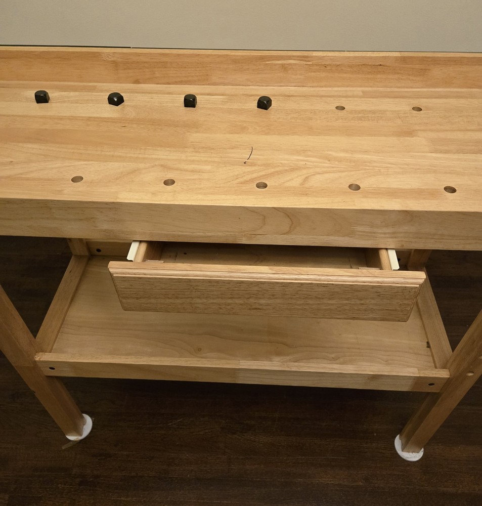 Lowe's Woodworking Bench by Siavonce