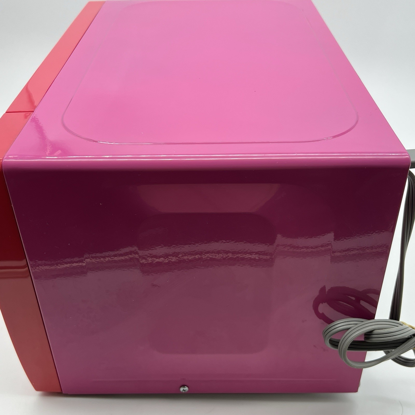 RARE Hello Kitty Hot Pink Microwave Collectable 2011 - Good Working Condition